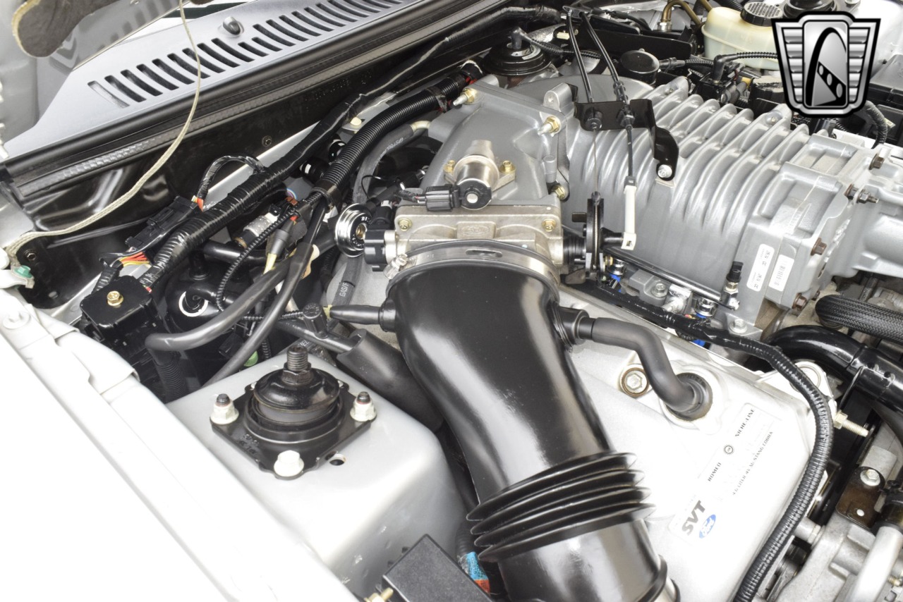 2003 Ford Mustang 21