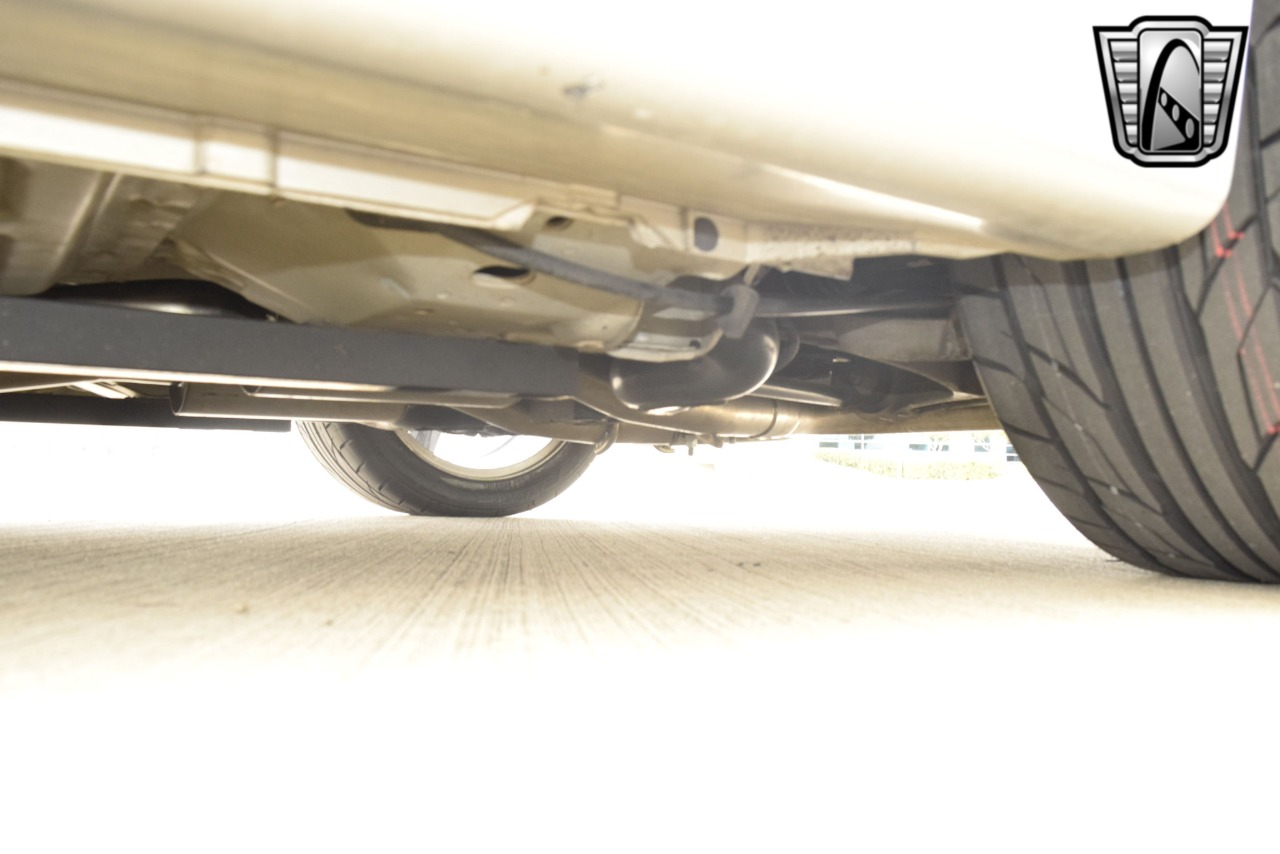 2003 Ford Mustang 16