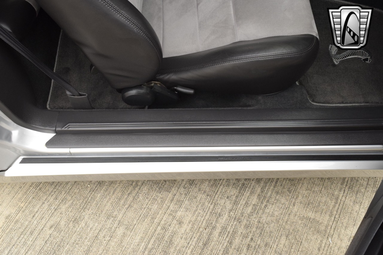 2003 Ford Mustang 26