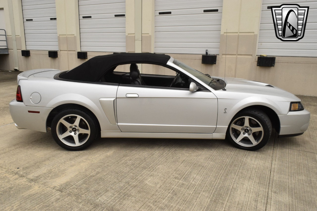 2003 Ford Mustang 7
