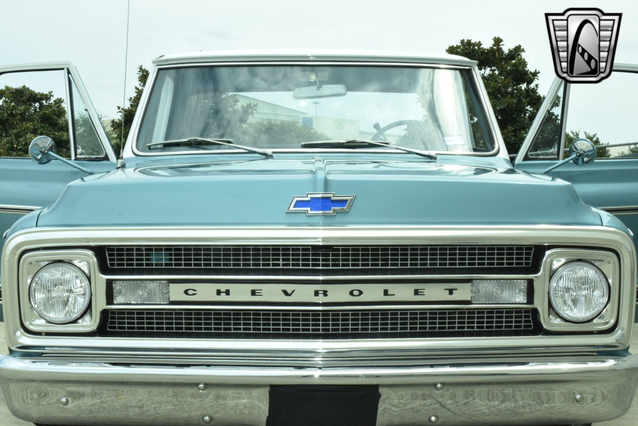1969 Chevrolet C-10 30