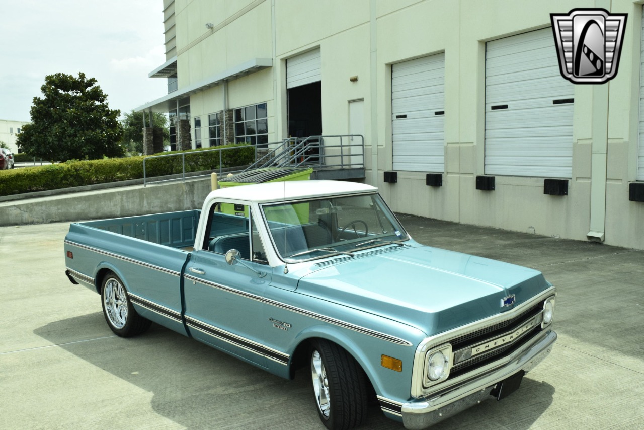 1969 Chevrolet C-10 45