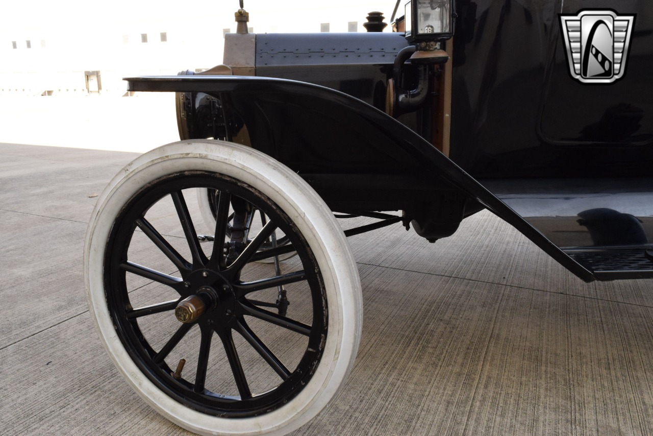 1914 Ford Model T 52
