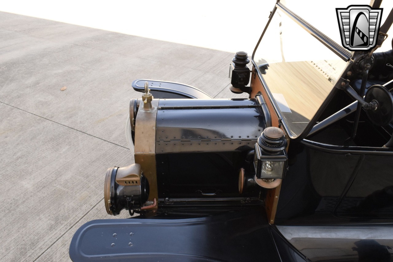 1914 Ford Model T 53