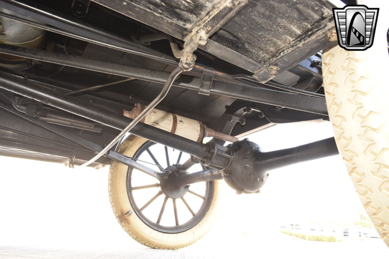 1914 Ford Model T 76