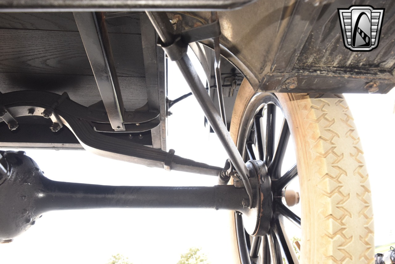 1914 Ford Model T 77