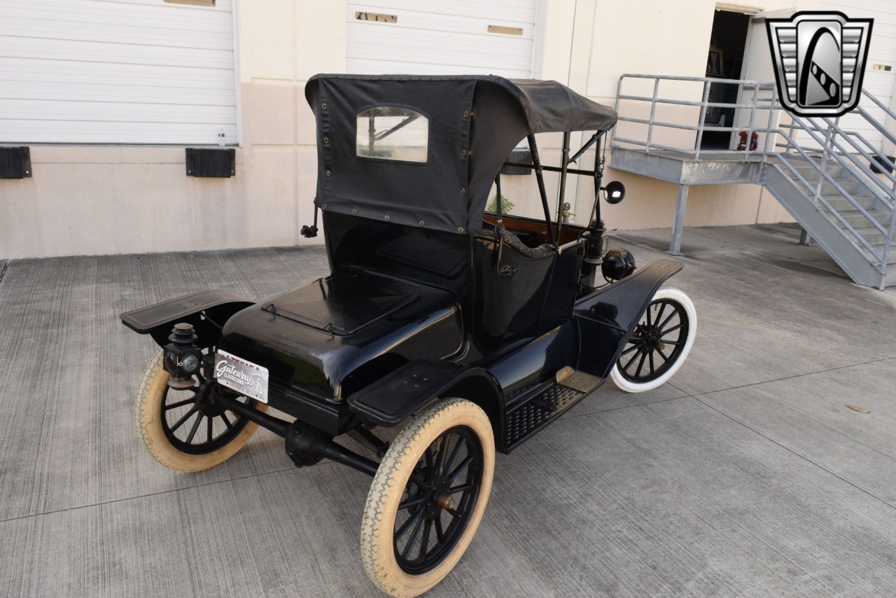 1914 Ford Model T 4