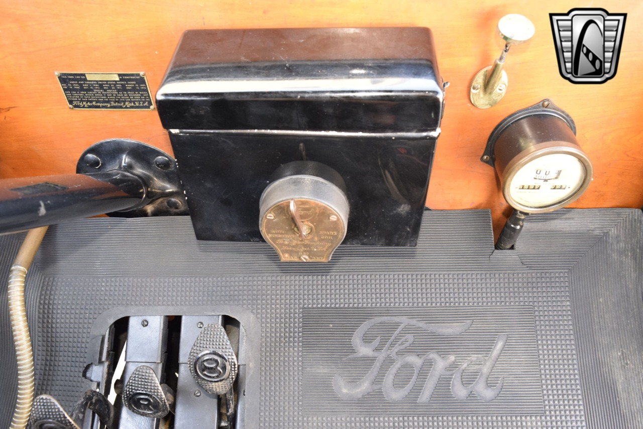 1914 Ford Model T 30