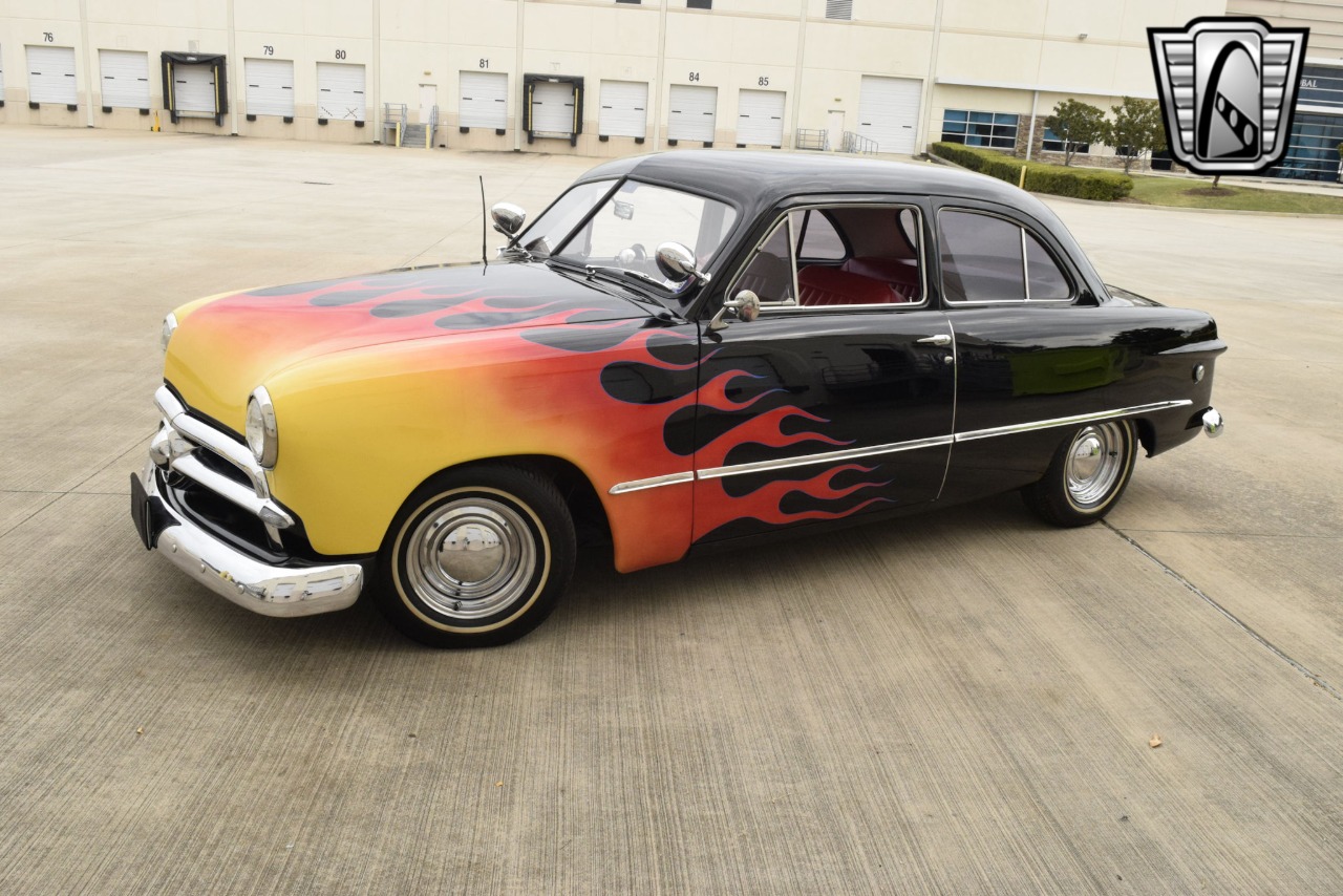 1949 Ford Tudor 32