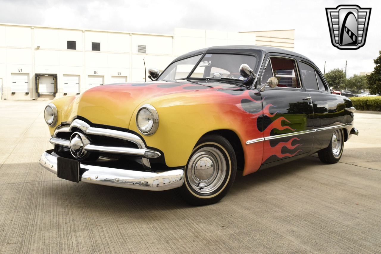 1949 Ford Tudor 52