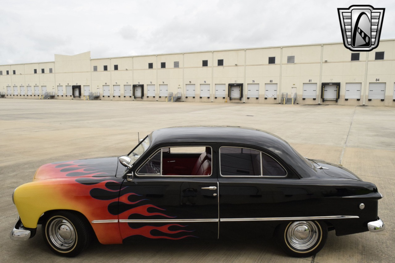 1949 Ford Tudor 33