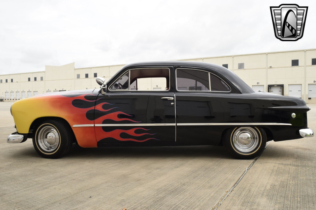 1949 Ford Tudor 34