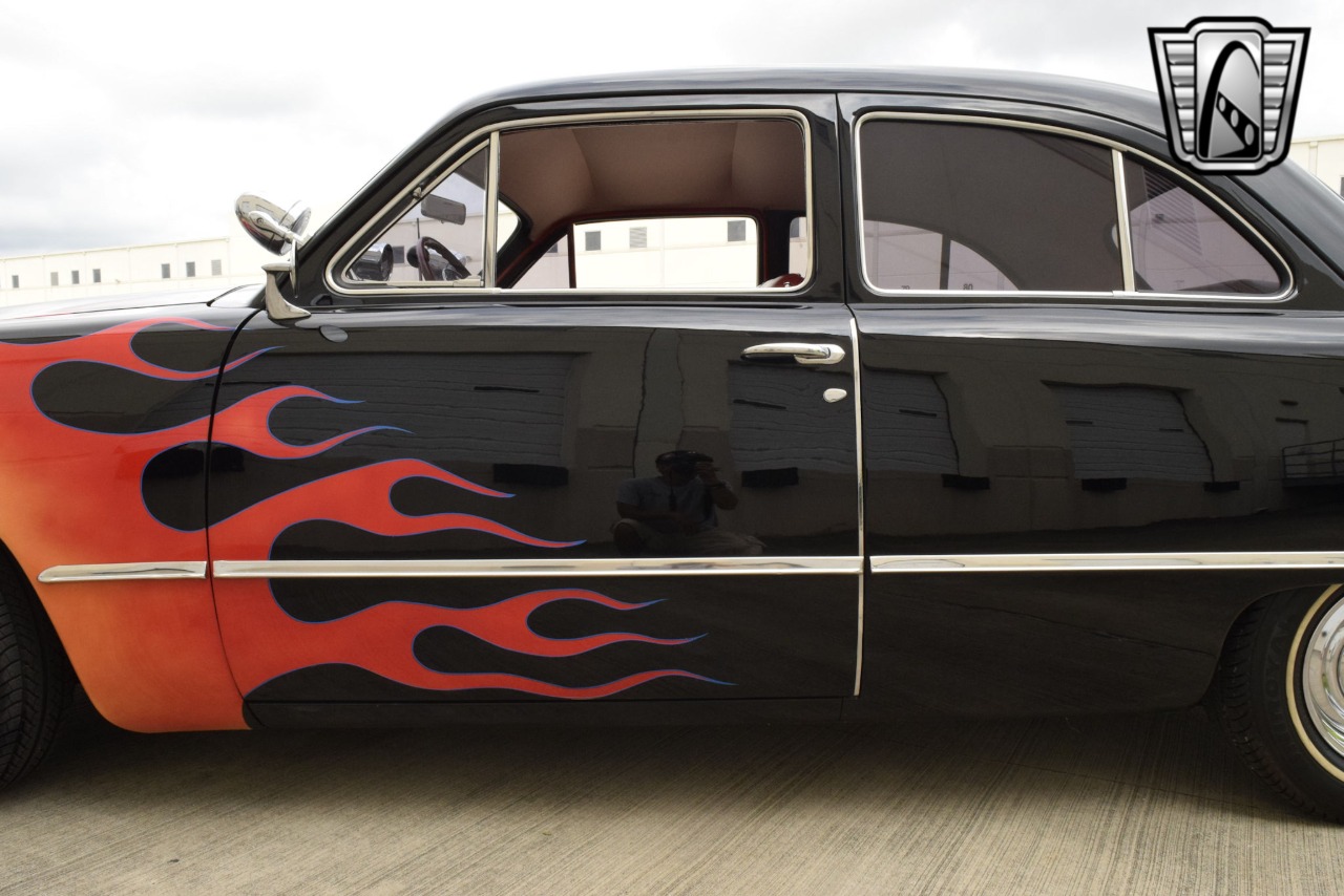 1949 Ford Tudor 8