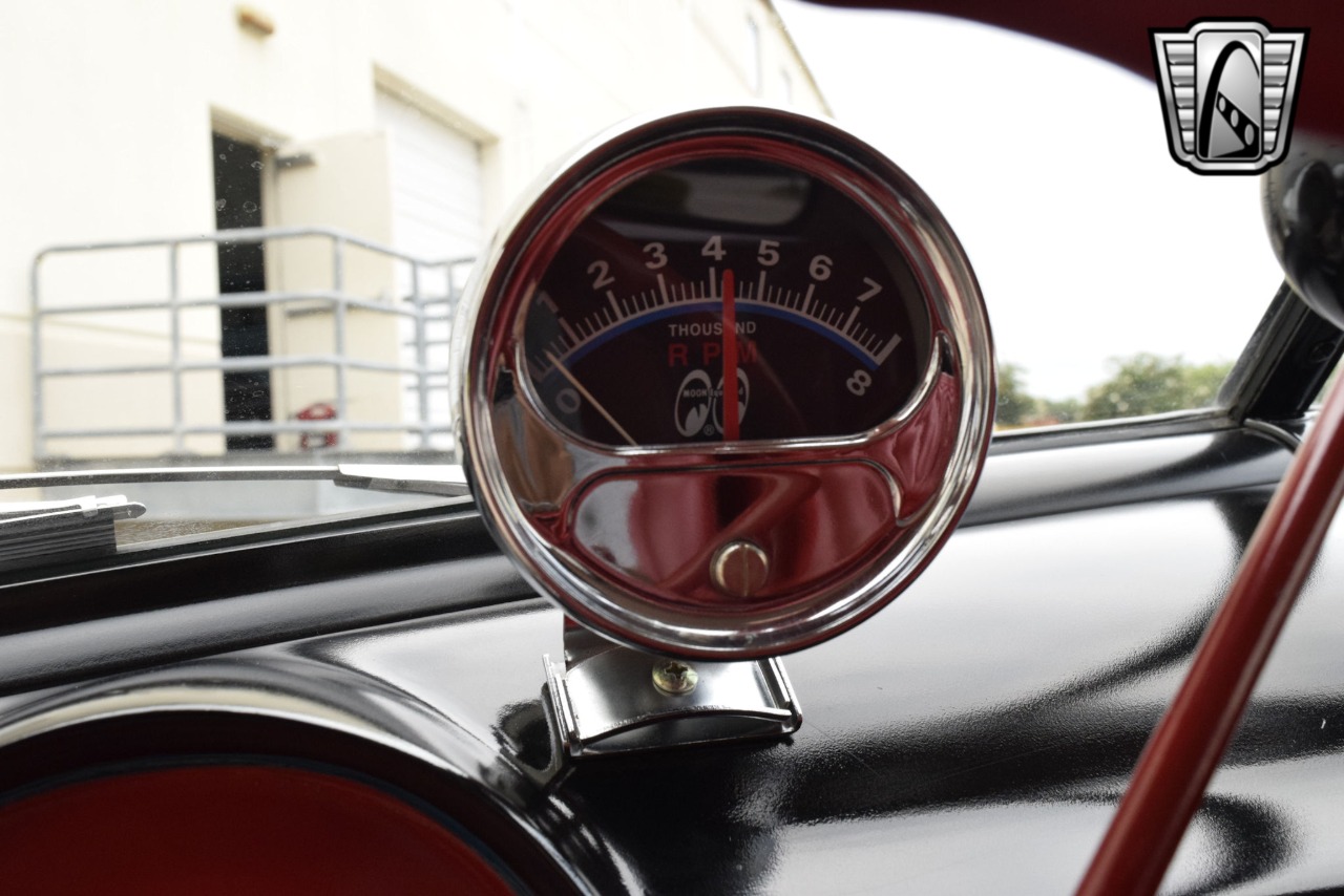 1949 Ford Tudor 24