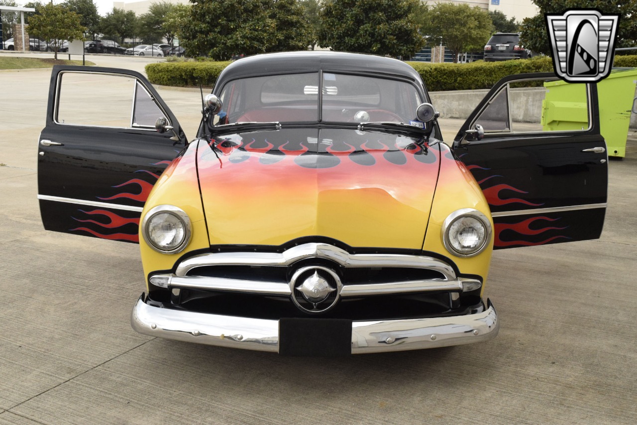 1949 Ford Tudor 30