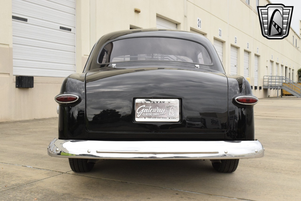1949 Ford Tudor 39