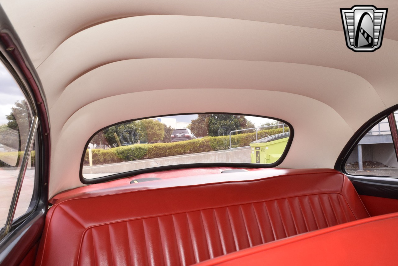 1949 Ford Tudor 27