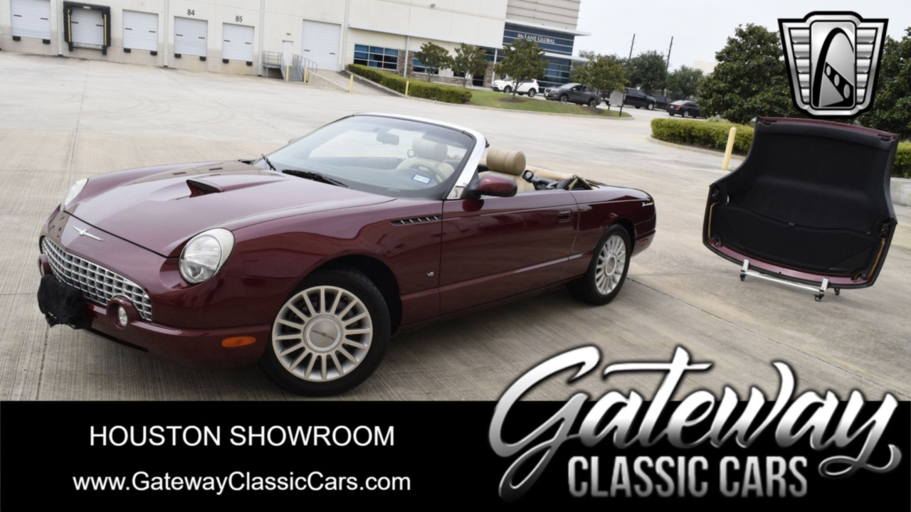 2004 Ford Thunderbird 1