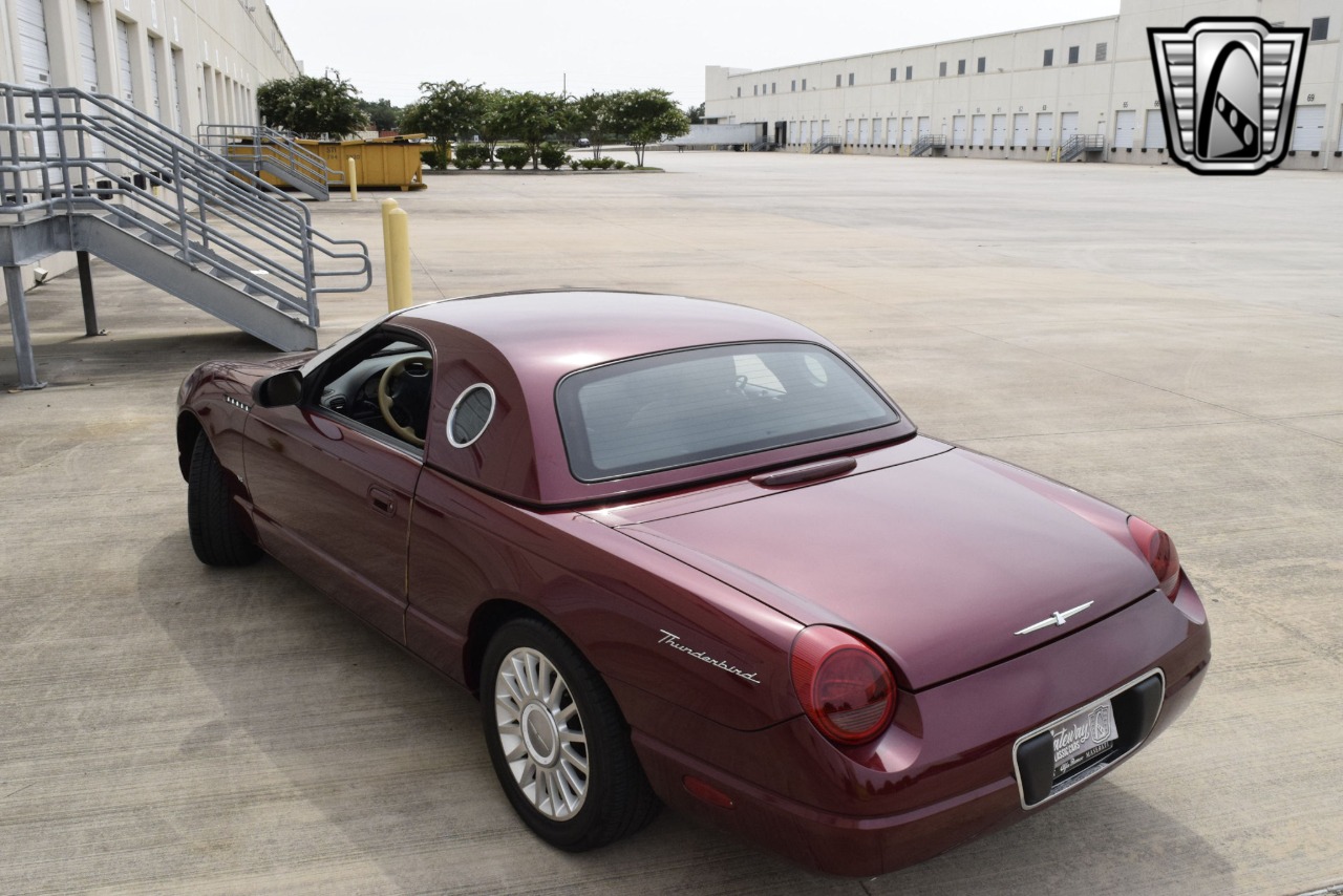 2004 Ford Thunderbird 52