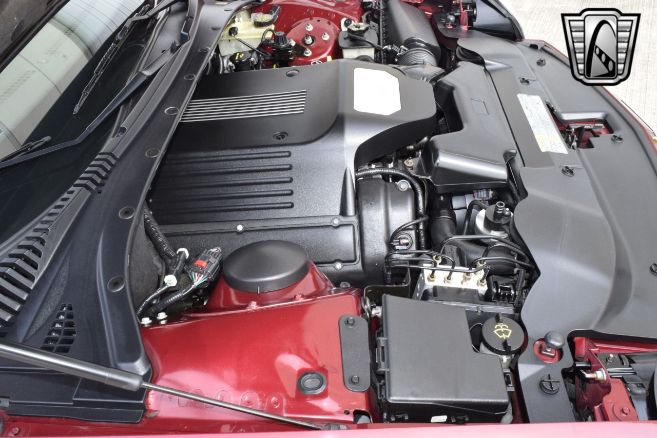 2004 Ford Thunderbird 23