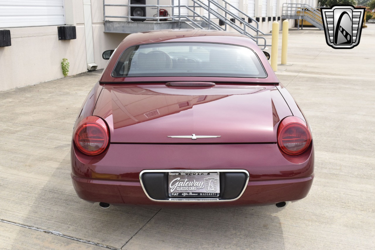 2004 Ford Thunderbird 8