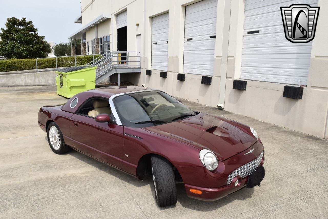 2004 Ford Thunderbird 62