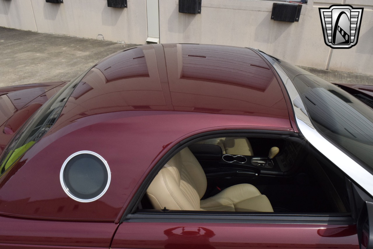 2004 Ford Thunderbird 83