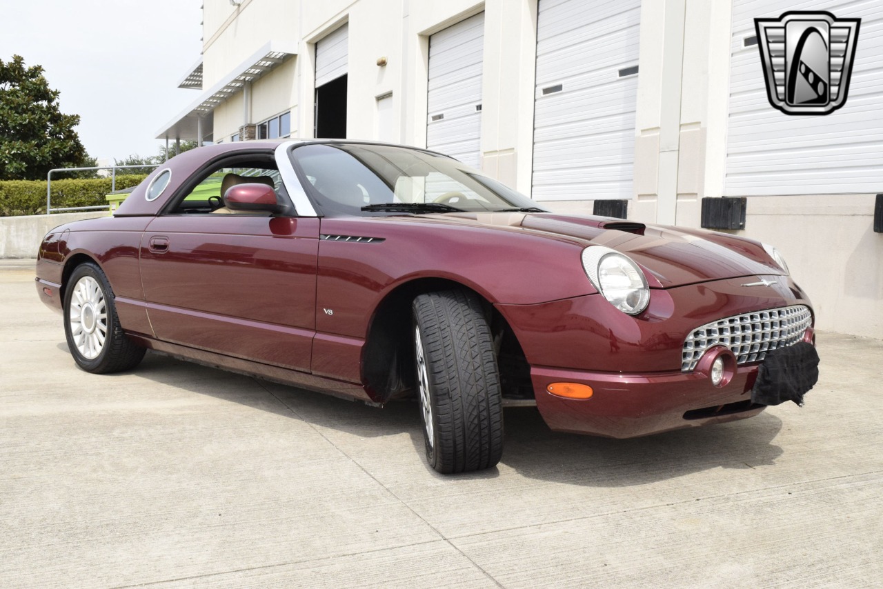 2004 Ford Thunderbird 64
