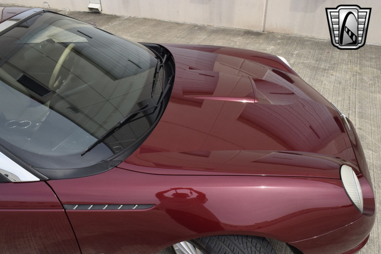 2004 Ford Thunderbird 86