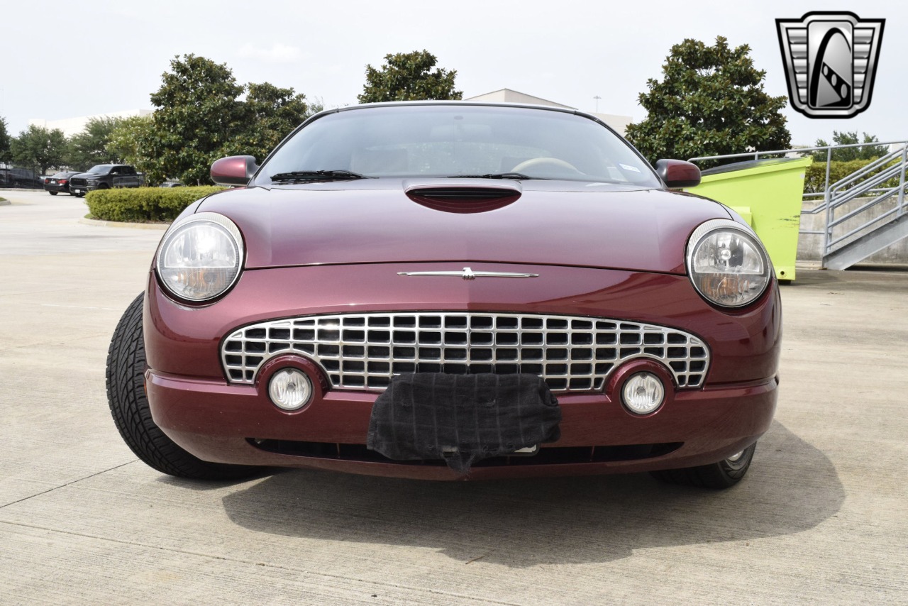 2004 Ford Thunderbird 66