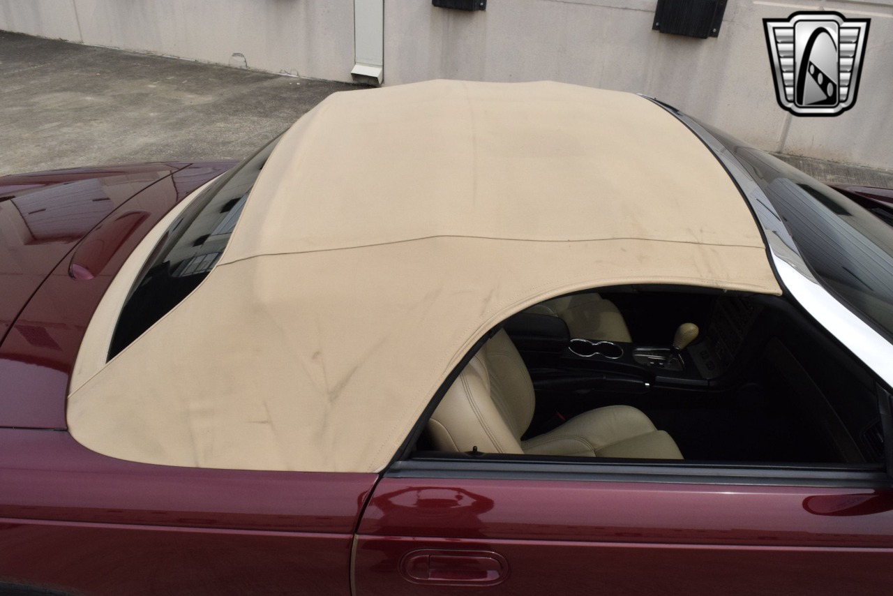 2004 Ford Thunderbird 6