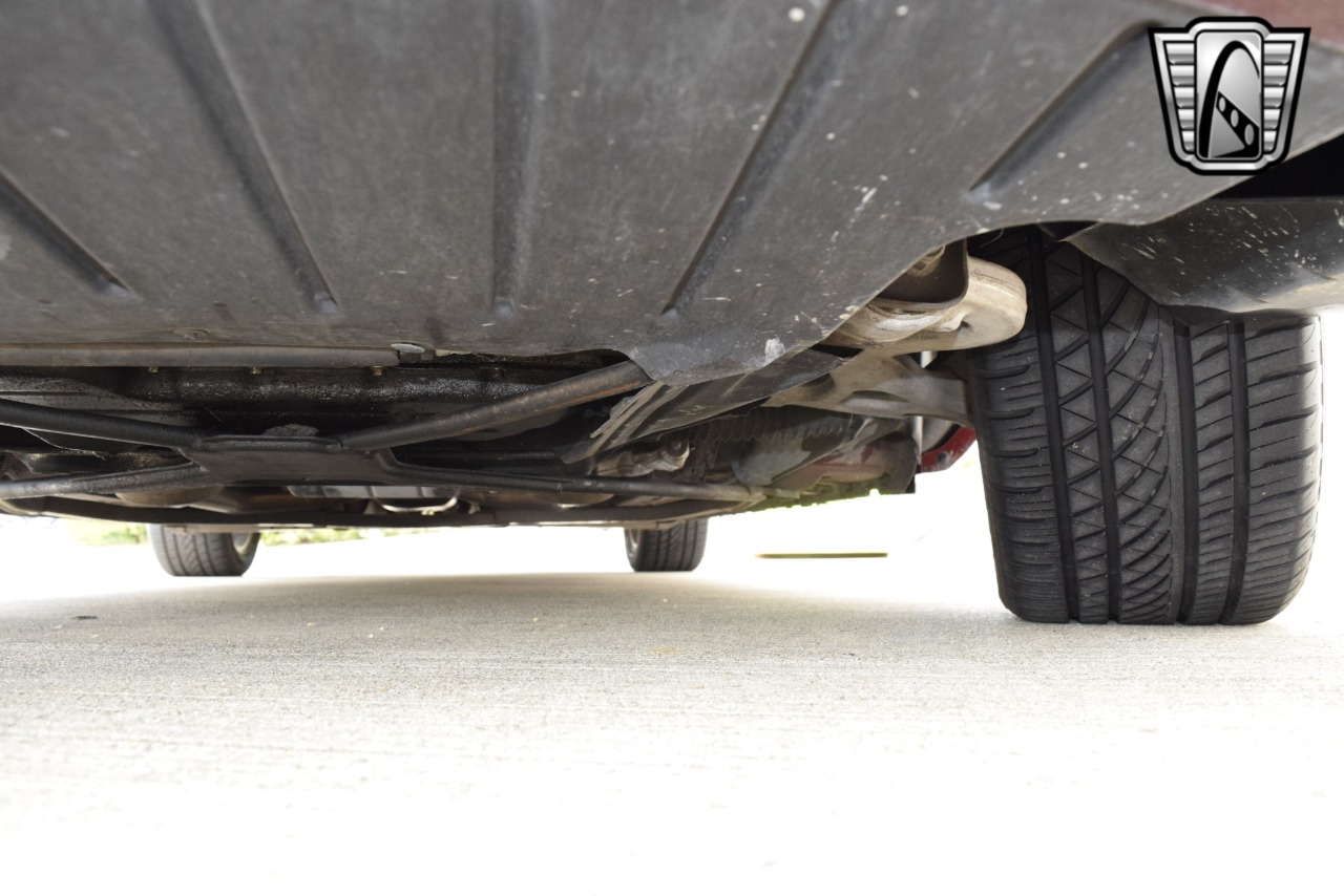 2004 Ford Thunderbird 88