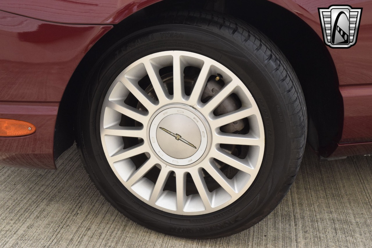 2004 Ford Thunderbird 69