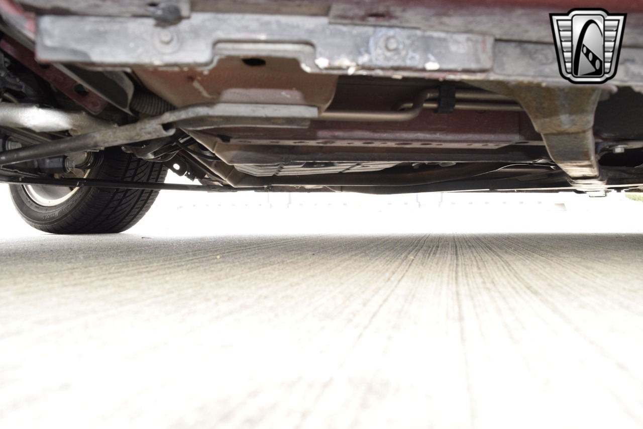 2004 Ford Thunderbird 92