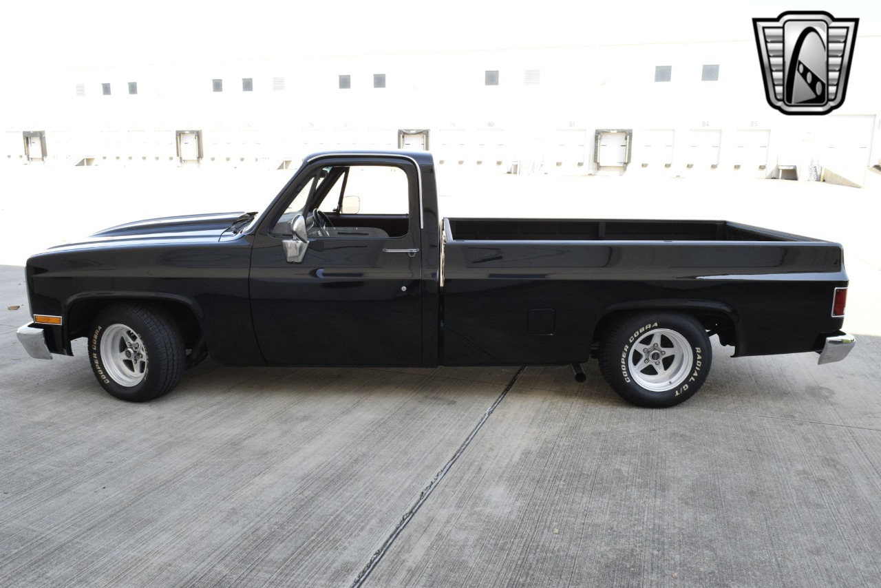 1985 Chevrolet Pickup 2