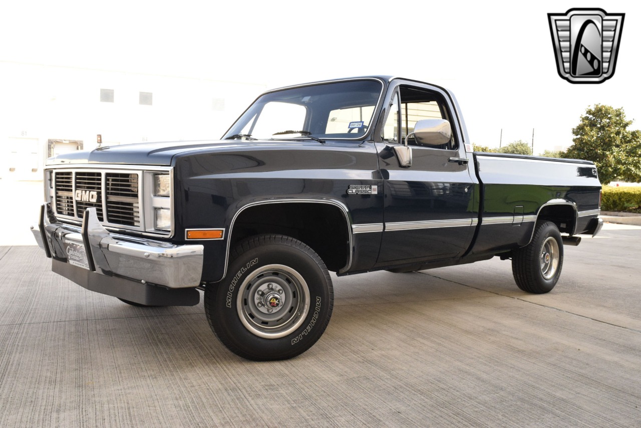 1987 GMC Sierra 53