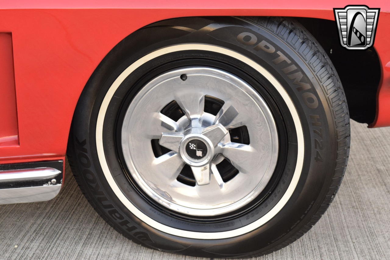 1965 Chevrolet Corvette 13
