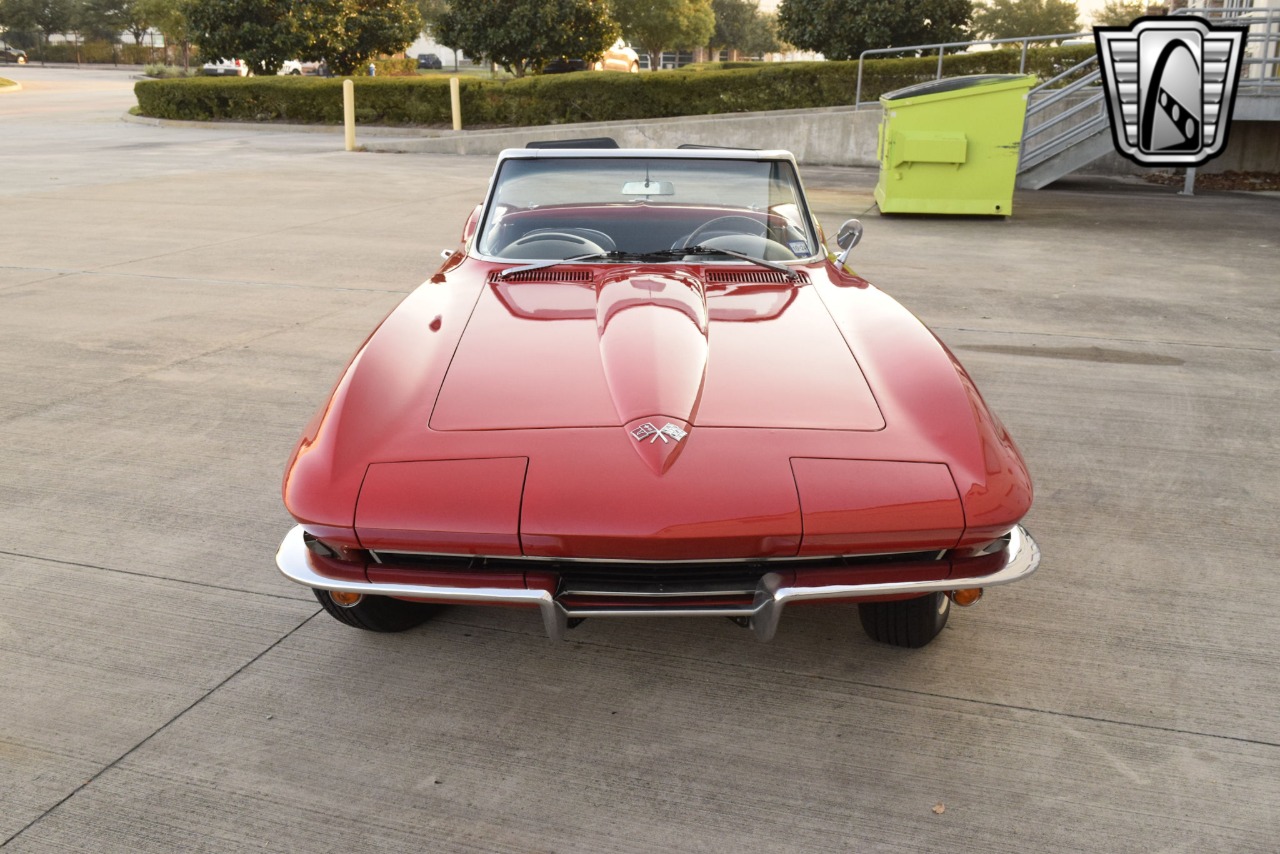 1965 Chevrolet Corvette 35