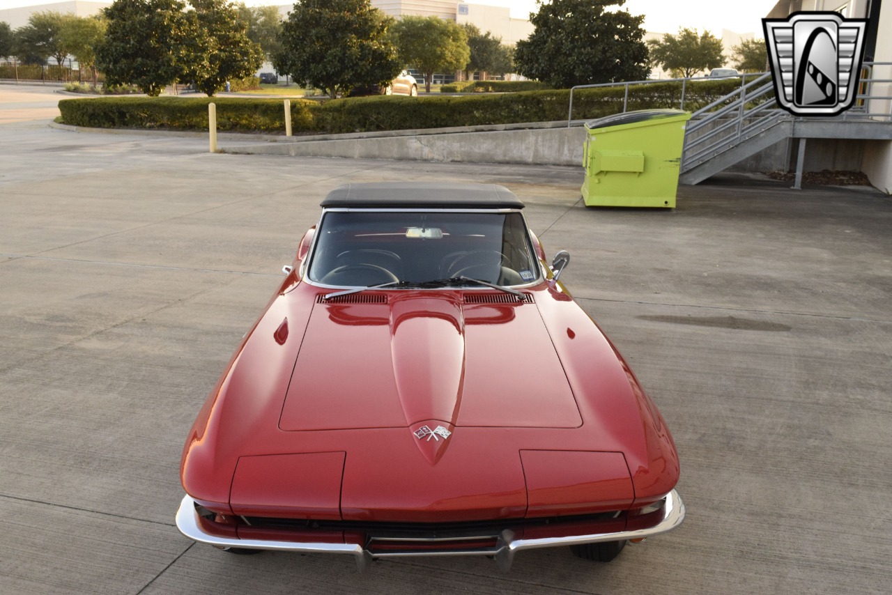 1965 Chevrolet Corvette 8