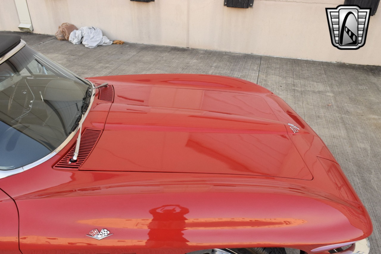 1965 Chevrolet Corvette 76