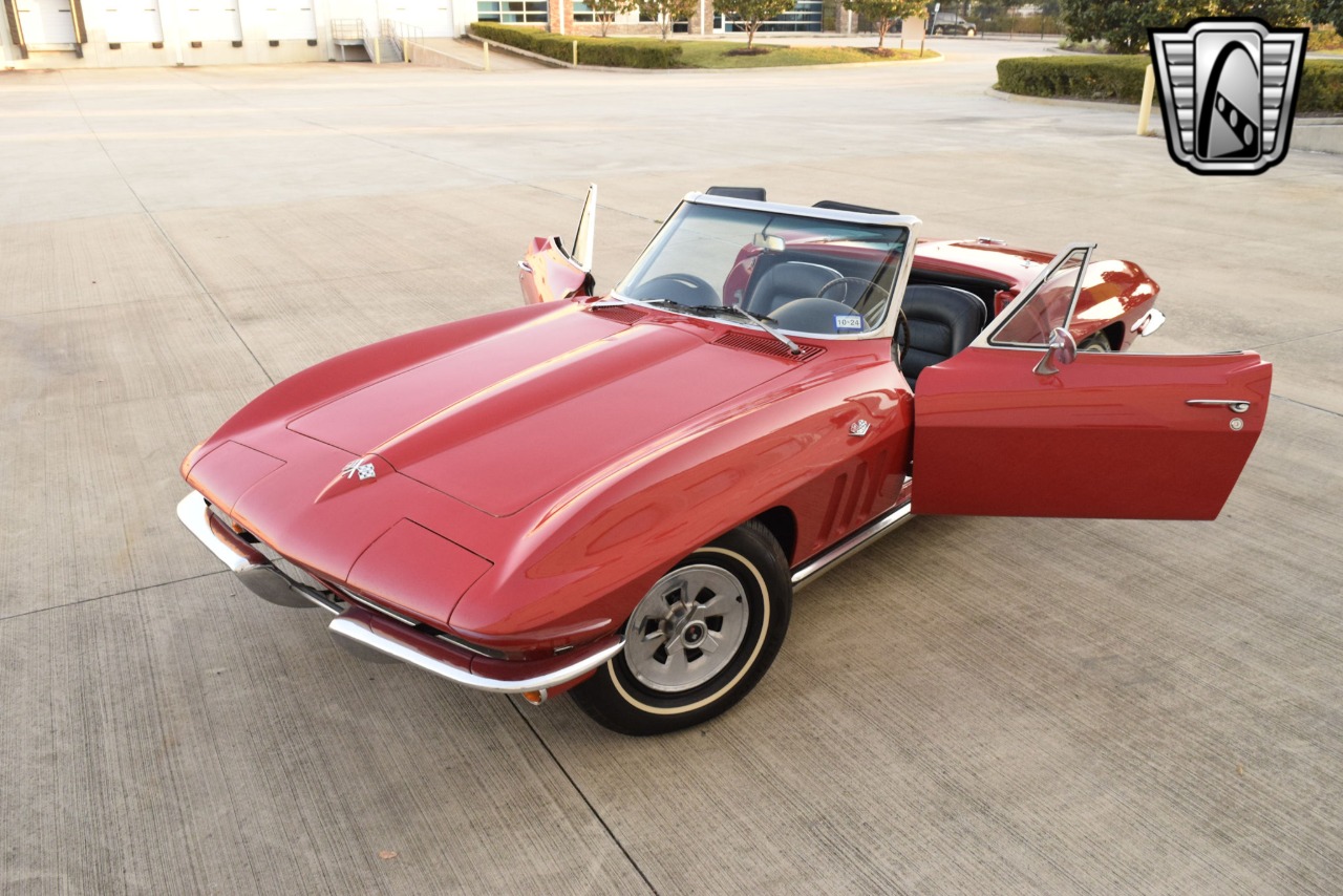 1965 Chevrolet Corvette 3