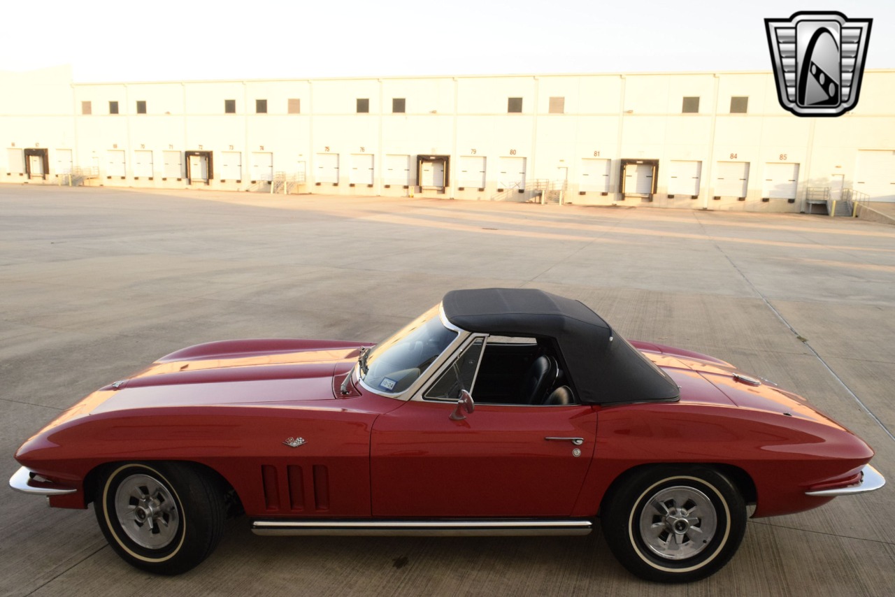 1965 Chevrolet Corvette 40