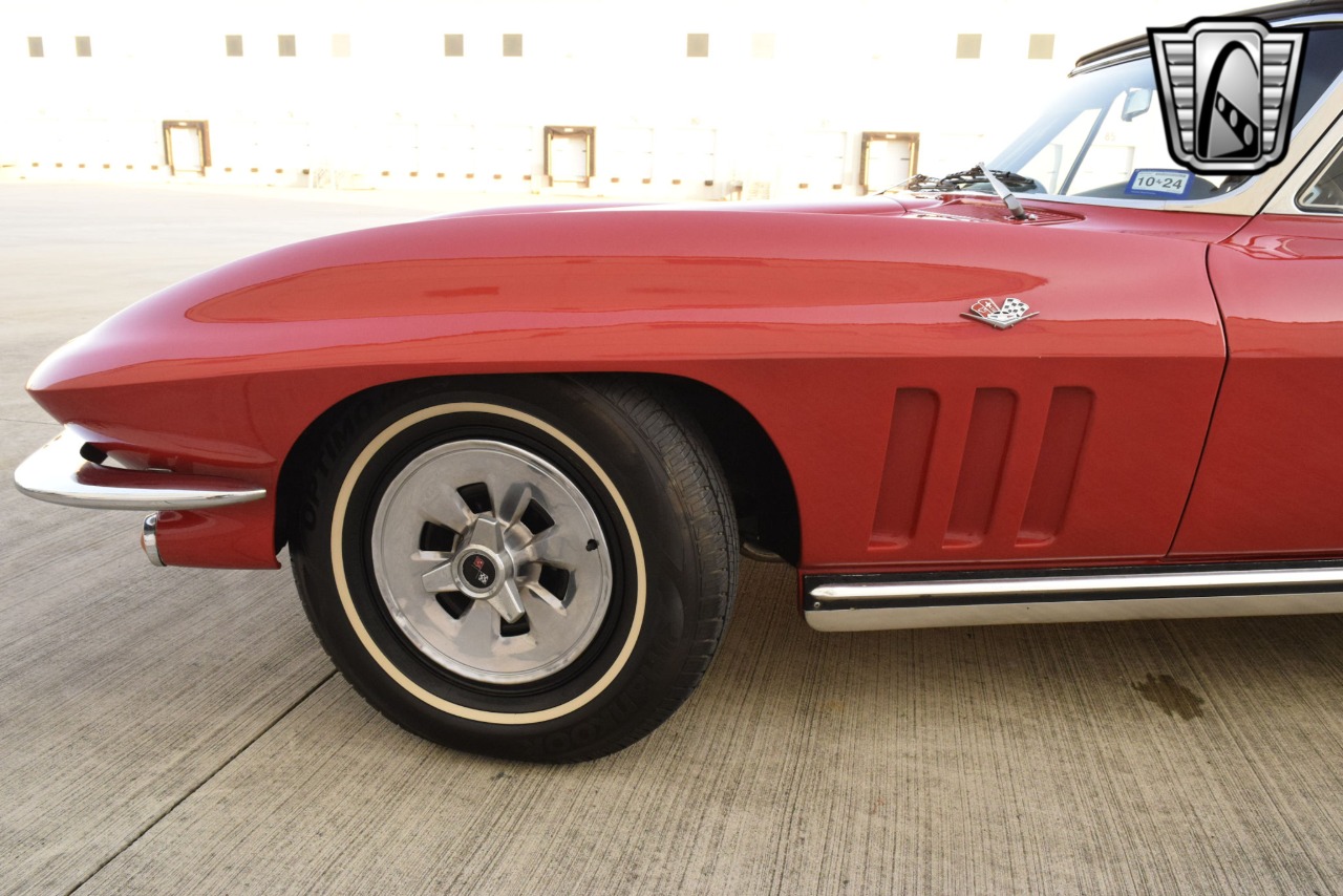 1965 Chevrolet Corvette 61