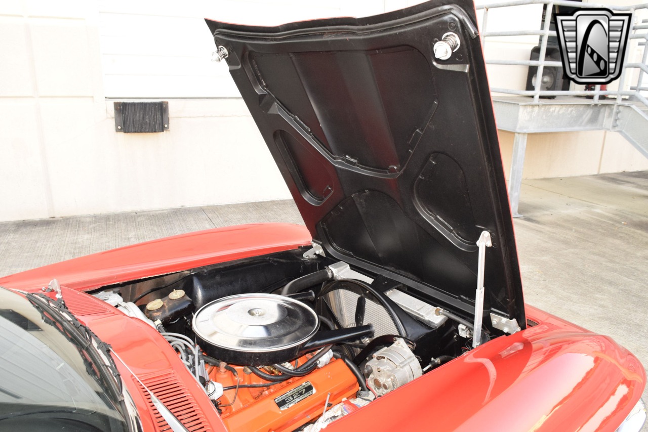 1965 Chevrolet Corvette 20