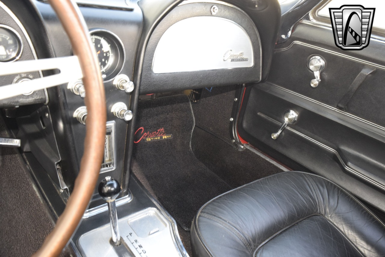 1965 Chevrolet Corvette 25