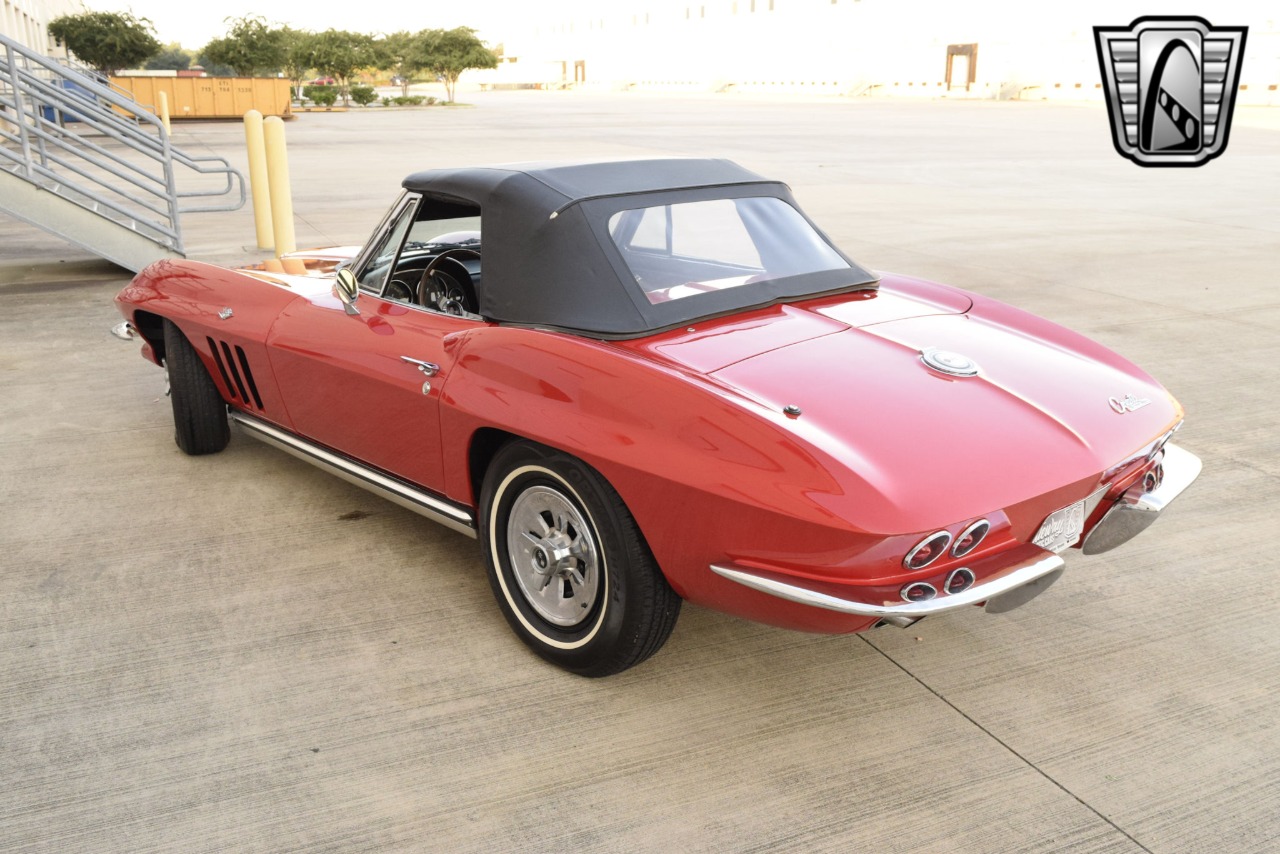 1965 Chevrolet Corvette 43