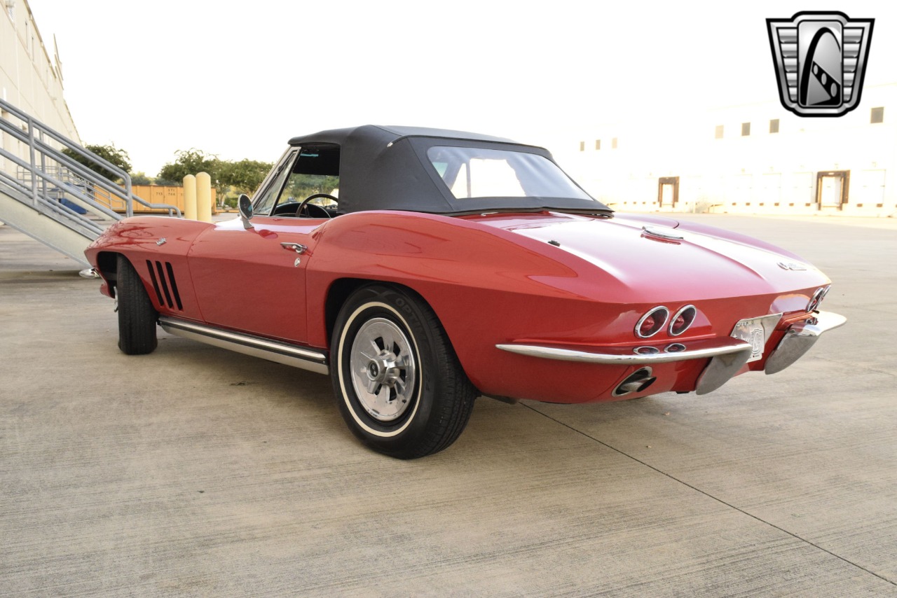 1965 Chevrolet Corvette 44