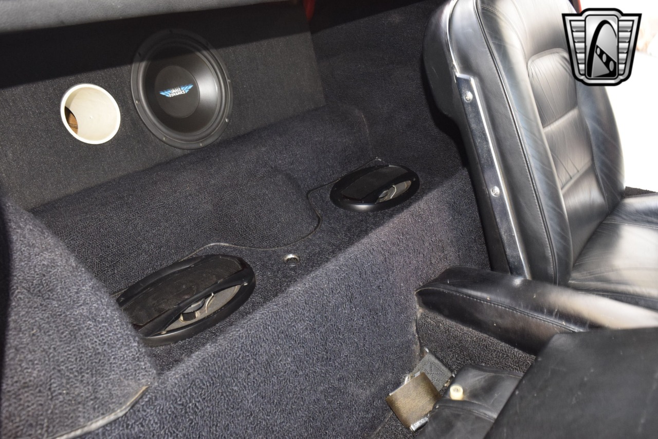 1965 Chevrolet Corvette 26