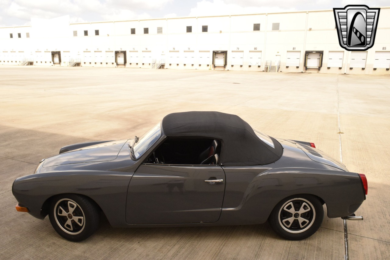 1973 Volkswagen Karmann Ghia 33