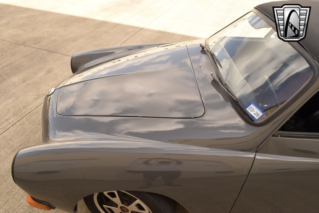 1973 Volkswagen Karmann Ghia 6